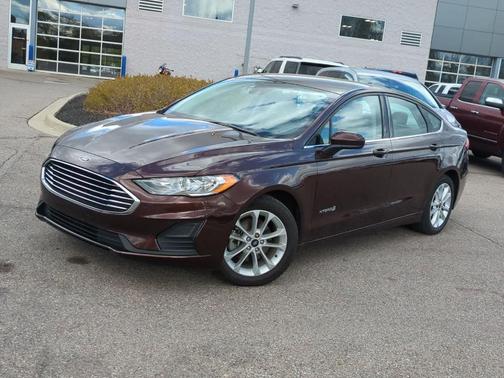 Rich Copper Metallic Tinted Clearcoat 2019 Ford Fusion Hybrid SE