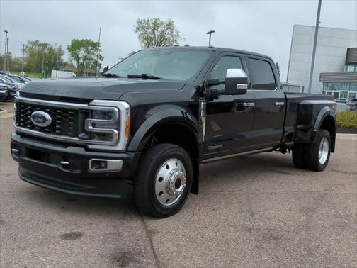 2023 Ford F-450 Platinum