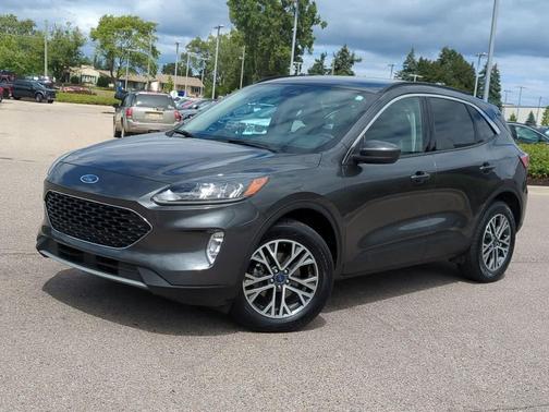 2020 Ford Escape SEL