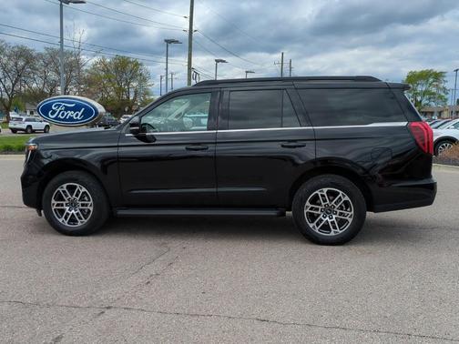 Agate Black Metallic 2025 Ford Expedition Active