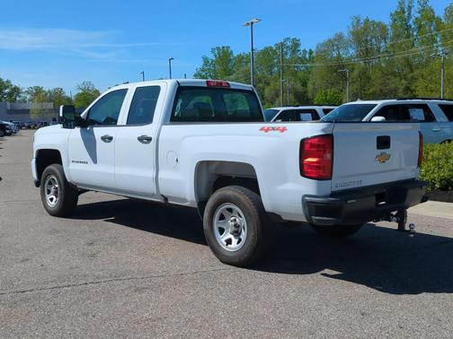 Summit White 2018 Chevrolet Silverado 1500 WT