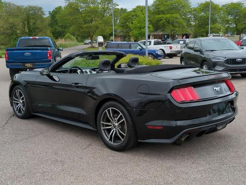 2017 Ford Mustang EcoBoost Premium