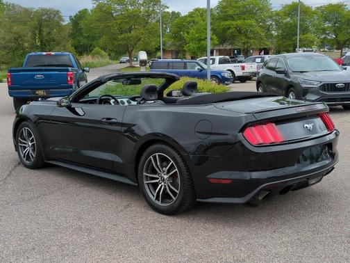 2017 Ford Mustang EcoBoost Premium