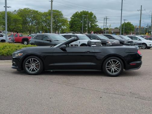 2017 Ford Mustang EcoBoost Premium
