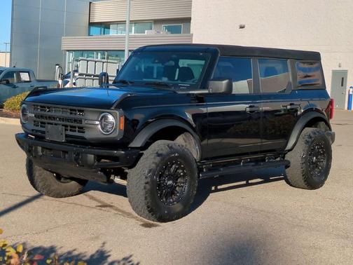 2021 Ford Bronco Base