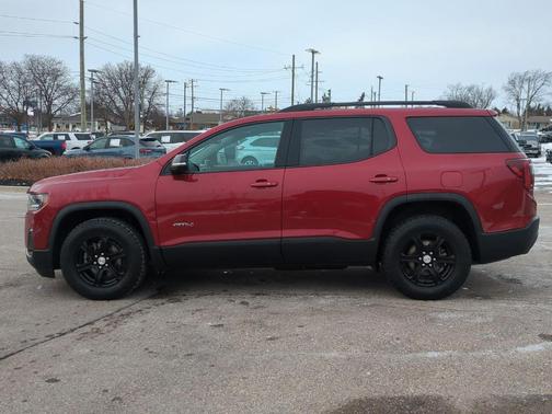 2023 GMC Acadia AT4