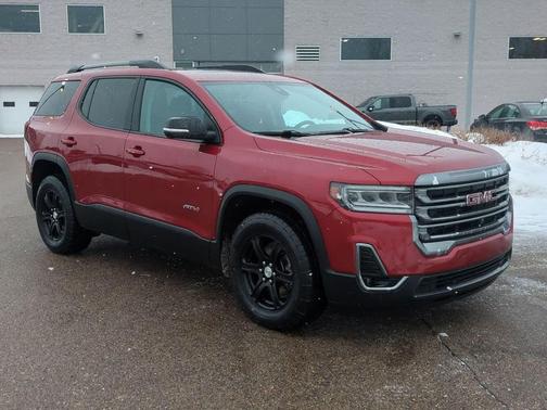 2023 GMC Acadia AT4