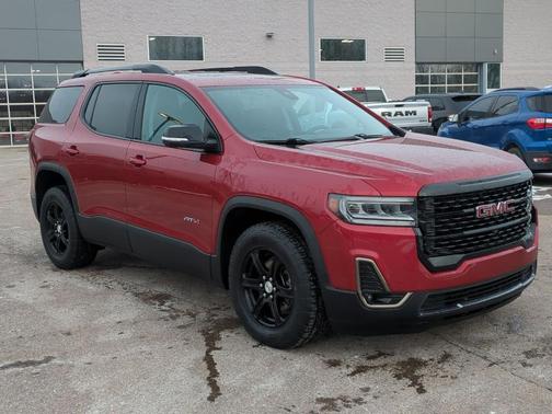 2023 GMC Acadia AT4