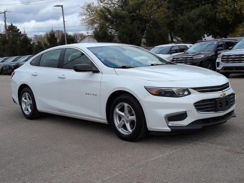 2017 Chevrolet Malibu 1LS
