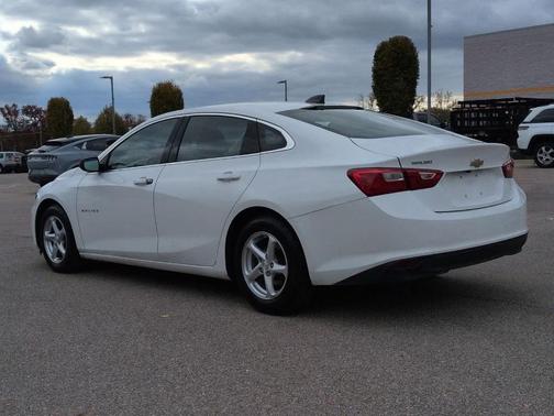 2017 Chevrolet Malibu 1LS