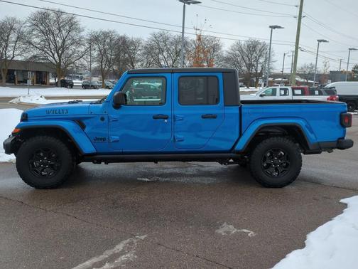 2021 Jeep Gladiator Sport