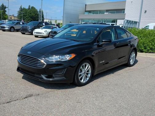 2019 Ford Fusion Hybrid SE