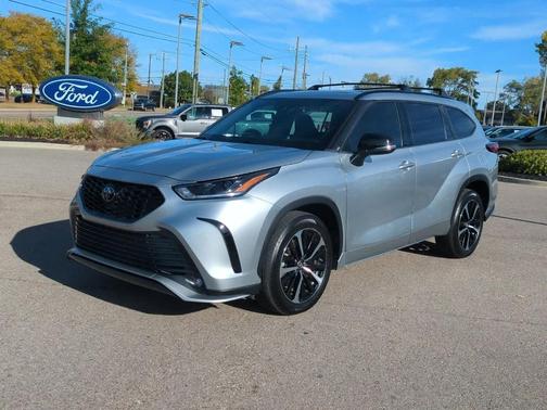 2022 Toyota Highlander XSE