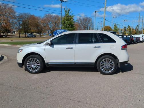 2013 Lincoln MKX Base