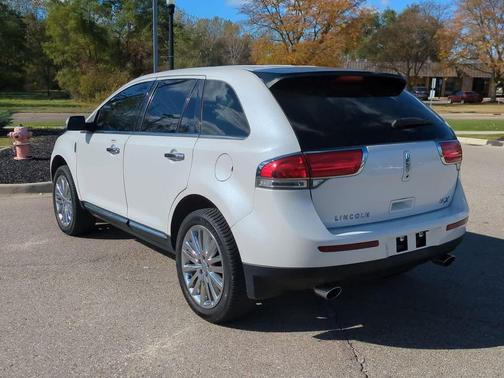 2013 Lincoln MKX Base
