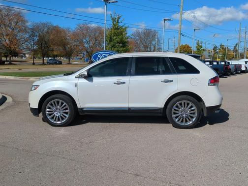 2013 Lincoln MKX Base