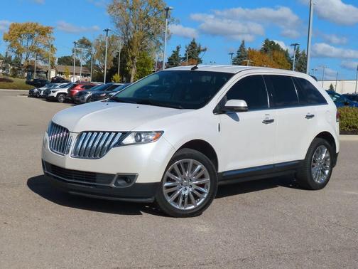 2013 Lincoln MKX Base