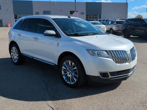 2013 Lincoln MKX Base