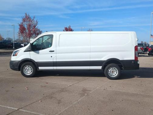 2025 Ford Transit-250 