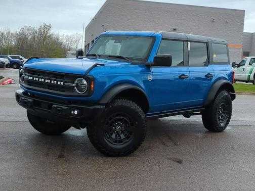 Velocity Blue Metallic 2026 Ford Bronco Big Bend
