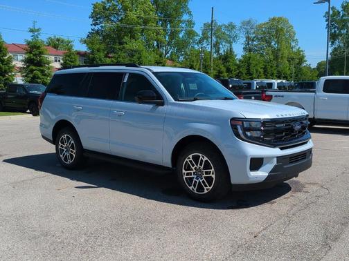 Space Silver 2026 Ford Expedition Active