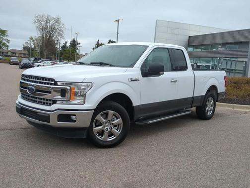 Oxford White 2019 Ford F-150 XLT
