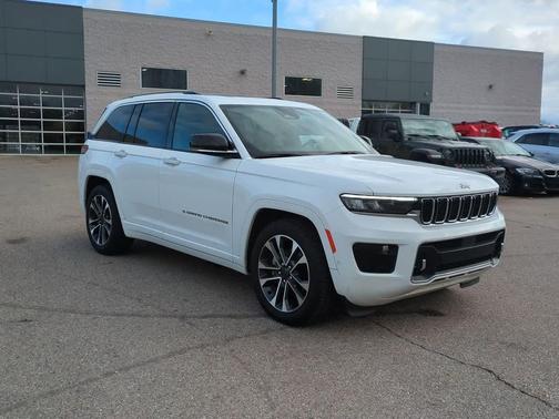 2022 Jeep Grand Cherokee Overland