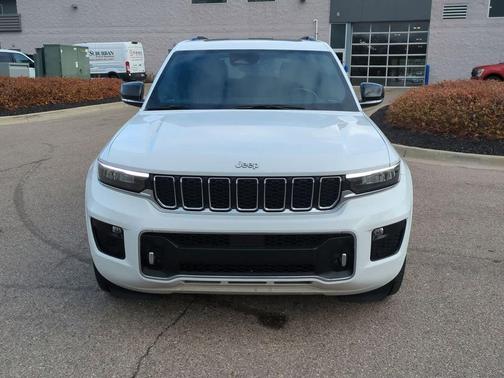 2022 Jeep Grand Cherokee Overland
