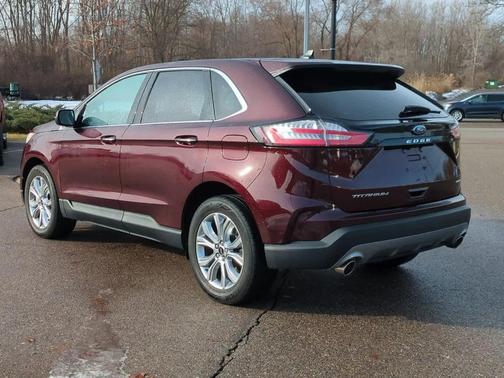 2023 Ford Edge Titanium
