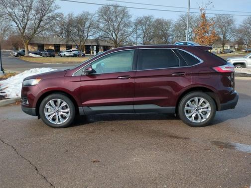 2023 Ford Edge Titanium