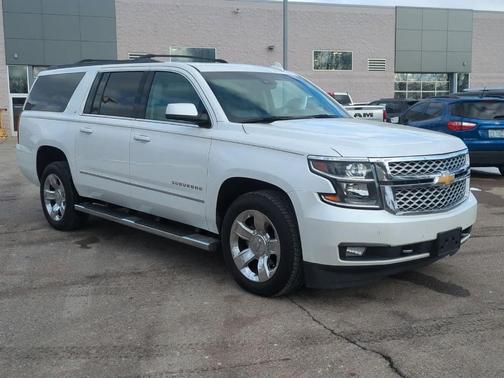 2017 Chevrolet Suburban LT