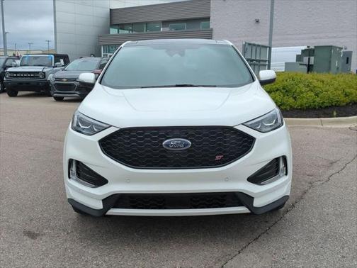 2021 Ford Edge ST