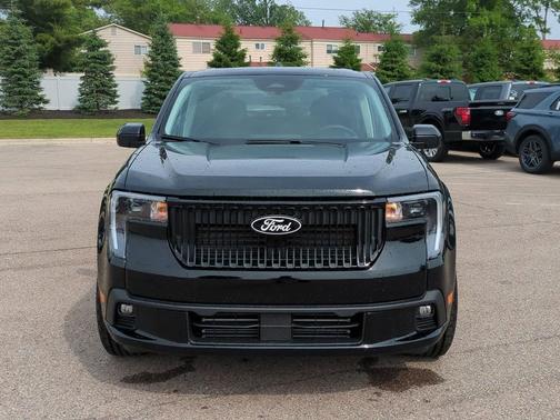 2025 Ford Maverick Lobo Standard