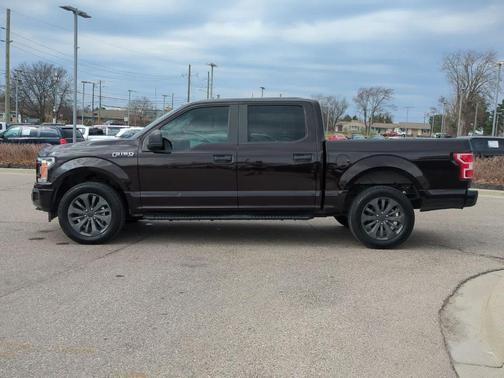 Magma Red Metallic 2018 Ford F-150 XL