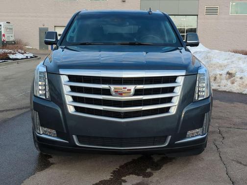 2019 Cadillac Escalade ESV Luxury