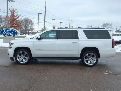 2017 Chevrolet Suburban LT
