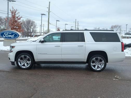 2017 Chevrolet Suburban LT
