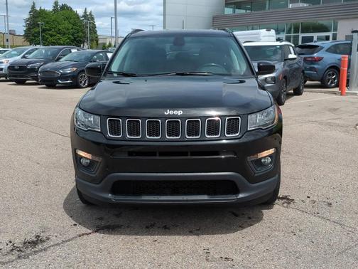 Diamond Black 2021 Jeep Compass Latitude