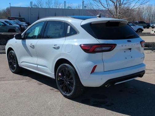 2025 Ford Escape ST-Line Elite