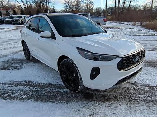 2025 Ford Escape ST-Line Elite