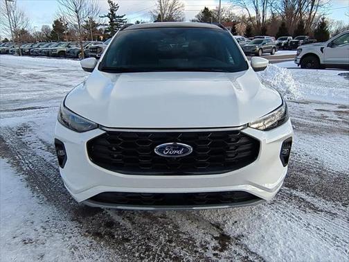 2025 Ford Escape ST-Line Elite
