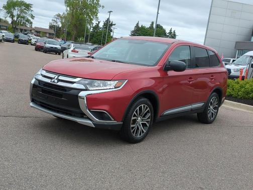 2018 Mitsubishi Outlander ES