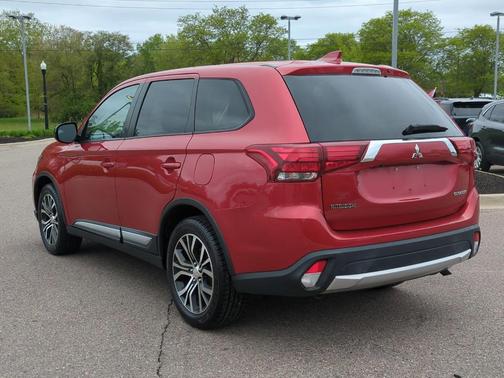 2018 Mitsubishi Outlander ES