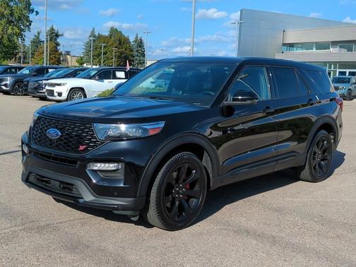 2022 Ford Explorer ST