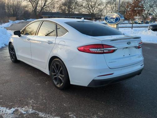 2020 Ford Fusion SE