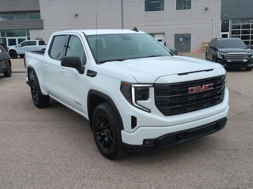 2025 GMC Sierra 1500 Elevation