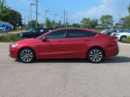 2020 Ford Fusion SE