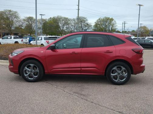 Rapid Red Metallic Tinted Clearcoat 2024 Ford Escape ST-Line