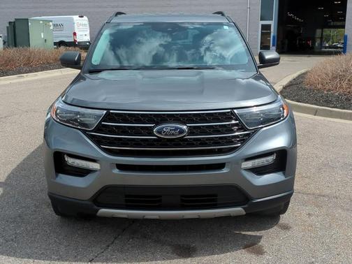 Carbonized Gray Metallic 2024 Ford Explorer XLT