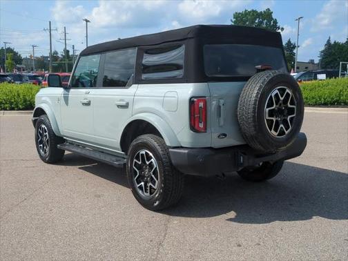 2023 Ford Bronco Outer Banks